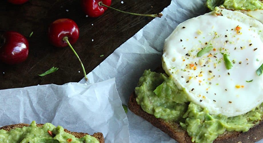 Tartines avocat & œuf mollet